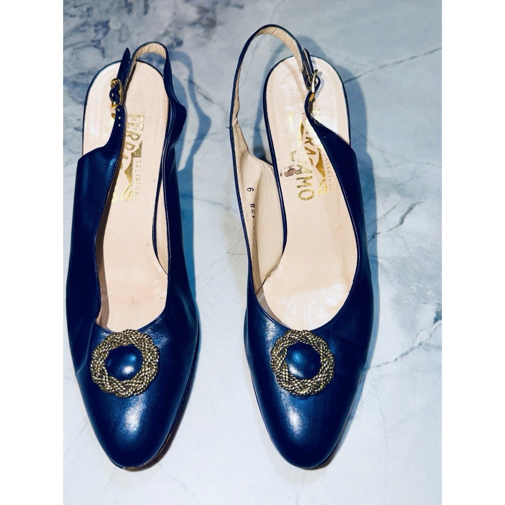 Vintage Salvatore Ferragamo Boutique Slingback Pumps Blue Leather Gold Size 9